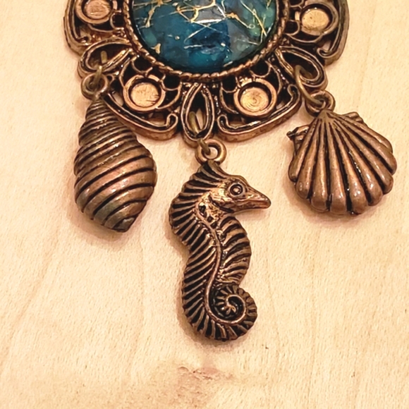 Retro Tiki Earrings Chandelier Shell Bronzed - Picture 5 of 6